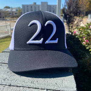 "22" Black/White Fitted